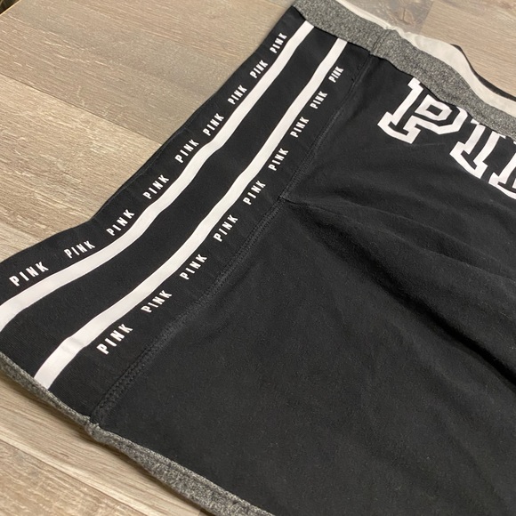 Like New PINK YOGA Leggings size L - Picture 2 of 4